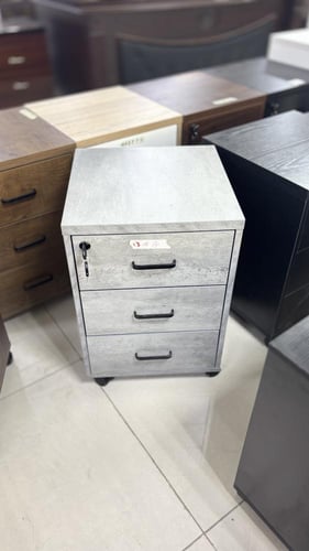 كمودينة خشب 3 أدراج متحركة عدة ألوان