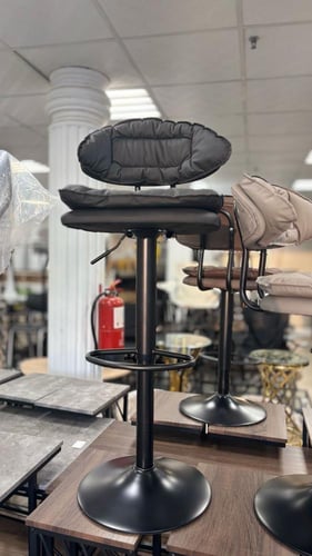 كرسي بار مودرن عدة الوان