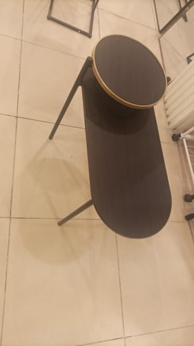 طاولة كونسول لون خشبي غامق