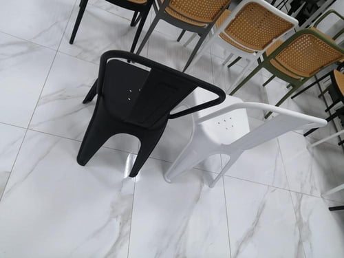 كراسي خارجي وداخلي للمطاعم والكوفي عدة الوان