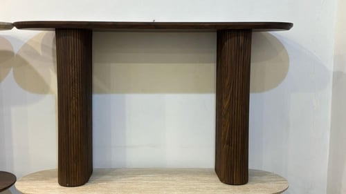 مدخل كونسول لون خشبي