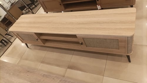 طاولة تلفزيون مقاس 180 سم خشبي فاتح