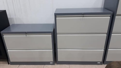 دولاب ملفات ب 3 أدراج لون رمادي وابيض