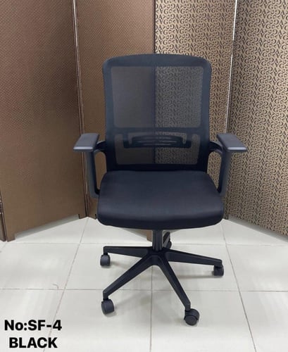 كرسي مكتب أسود