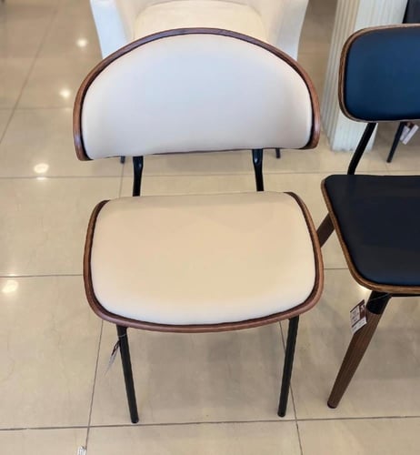 طقم 2 كراسي طعام لون بيج فاتح