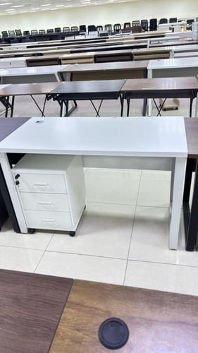 مكتب 120و140و160 سم مع أدراج عدة الوان