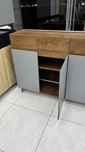 دولاب مودرن ثلاثة أبواب عدة ألوان