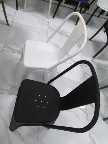 كراسي خارجي وداخلي للمطاعم والكوفي عدة الوان