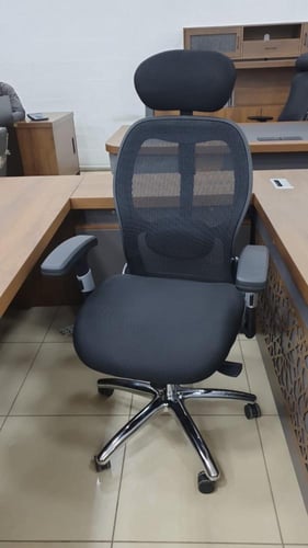 كرسي مكتب فخم أسود دوار