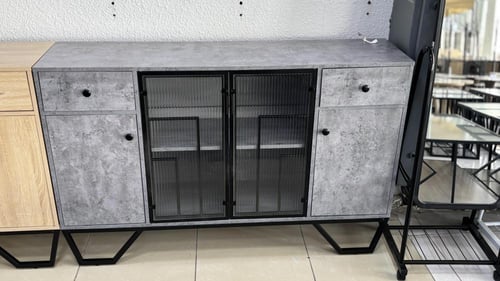 دولاب خشب عدة مقاسات والوان