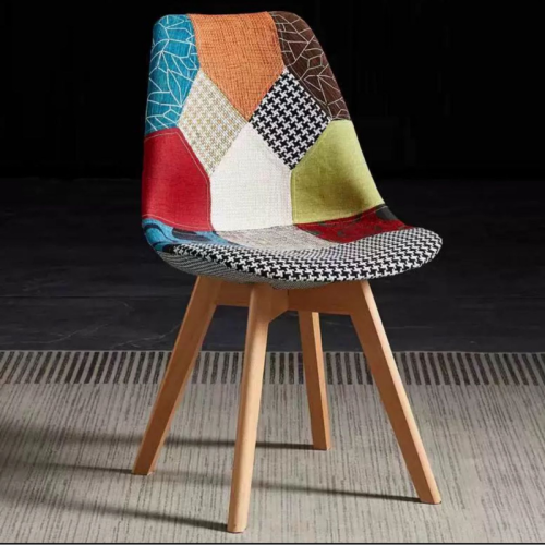 طقم 4 كراسي قماش ملون أرجل خشبي