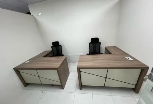 طقم مكتب مع سكرتاريه عدة مقاسات