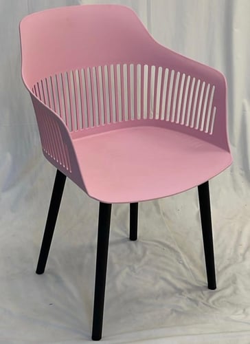 كرسي عدة ألوان