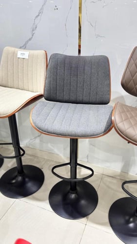 كرسي بار عدة ألوان