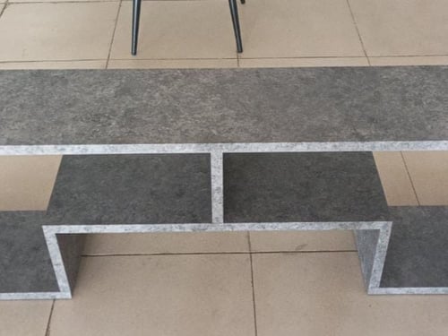 طاولة تلفزيون 160 سم لون رمادي