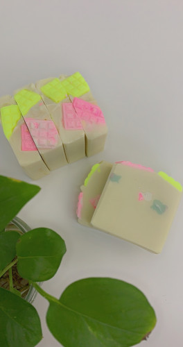 صابون برائحة الفل