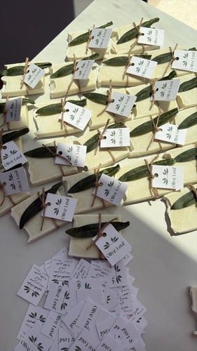 توزيعات صابون زيت الزيتون