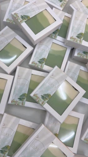 توزيعات صابون درجات الزيتي حجم وسط