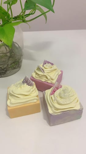صابون على شكل كيك