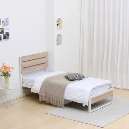 سرير مفرد معدني بتصميم خشبي أفقي