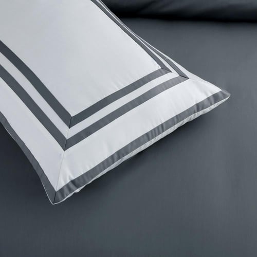 مفرش فندقي مطرز قطن ساتان بدون حشوة 6 قطع