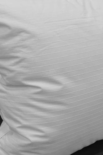 مخدة رست دوز Rest Dose قطن عالي الجودة 300 غرزة