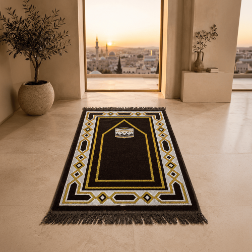 سجادة صلاة بتصميم زخارف إسلامية