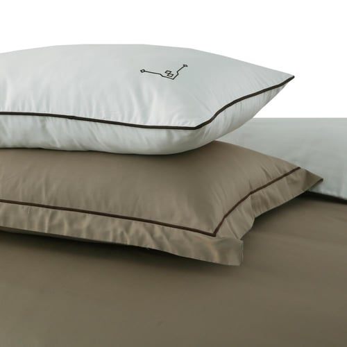 مفرش فندقي مطرز قطن ساتان بدون حشوة 6 قطع