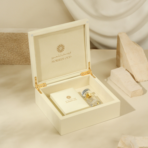مجوعة الإهداء الفاخر من العود الطبيعي