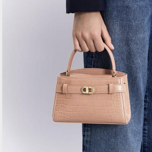 شنطة تشارلز اند كيث كروك - Aubrielle