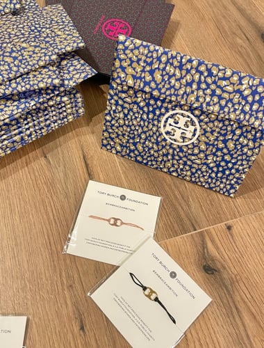 اسورة توري بورش - اسود