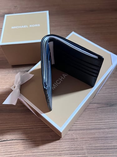 محفظة رجالية - مايكل كورس