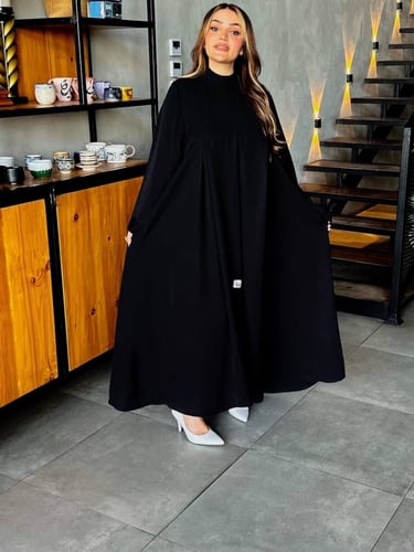 عباية دبل كلوش بكسرات بالامام والخلف