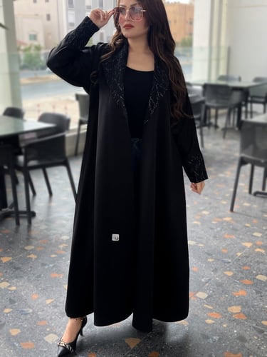 عباية رسميه تطريز