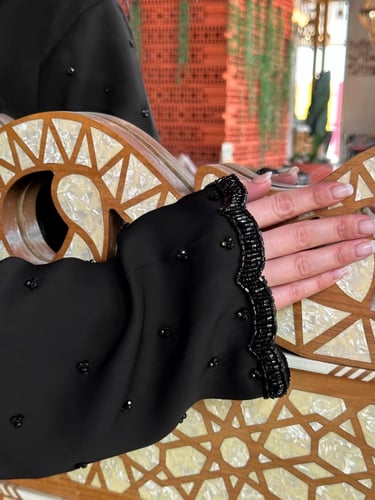 دبل كلوش اكمام كريستال أسود