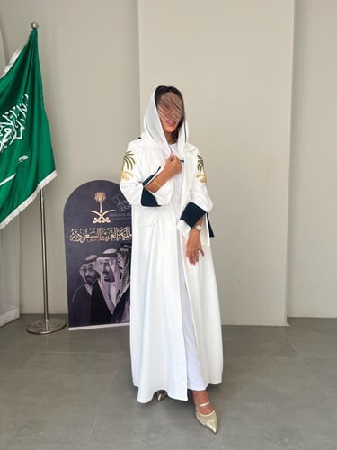 عبايه اليوم الوطني 95 بيضاء