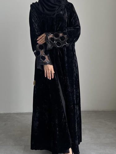 عبايه المخمليه