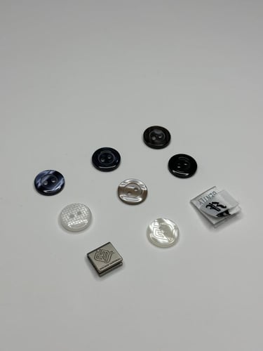 أجود أقمشة الشتاء من Ay ( أسود ملكي مقلم )