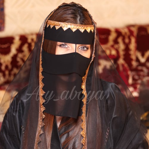 برقع بحياكه فاخره مطرز ب ( التراث الشعبي )