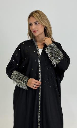 عباية لينن بتطريز خاص