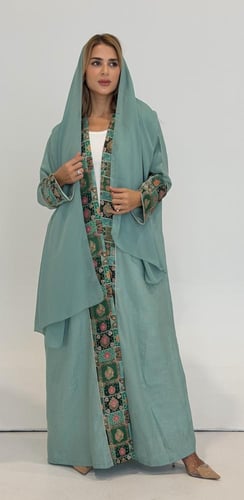 عباية لينن بتفاصيل مميزة