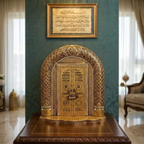 مجسم باب الكعبه مع اسماء الله الحسنى