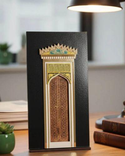 درع خشبي باب المنبر