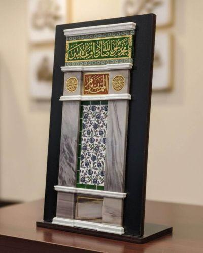 درع خشبي فاخر