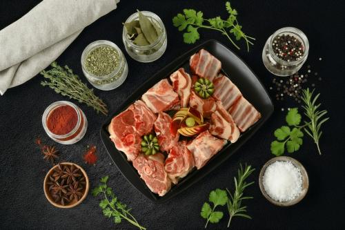 لحم نعيمي هرفي بالعظم