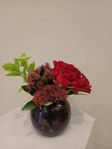 فازة ورد احمر