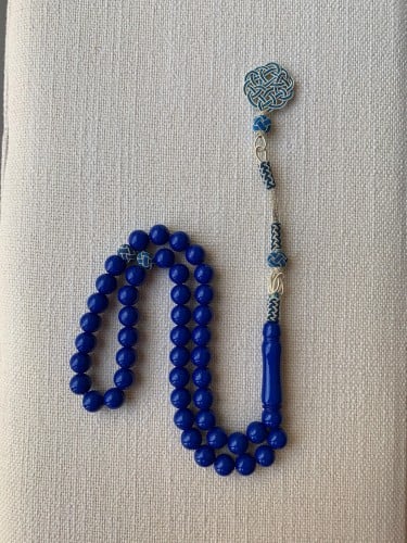 سبحة من البكلايت مشغولة يدوياً