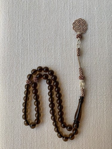 سبحة من البكلايت مشغولة يدوياً