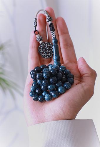 سبحة من البكلايت مشغولة يدوياً