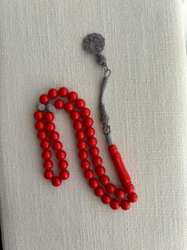 سبحة من البكلايت مشغولة يدوياً